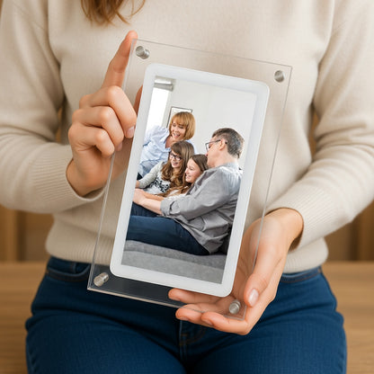 Digital Photo Frame with WiFi Connectivity
